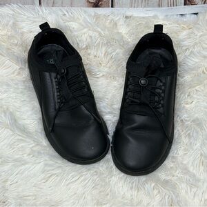 Clove shoes